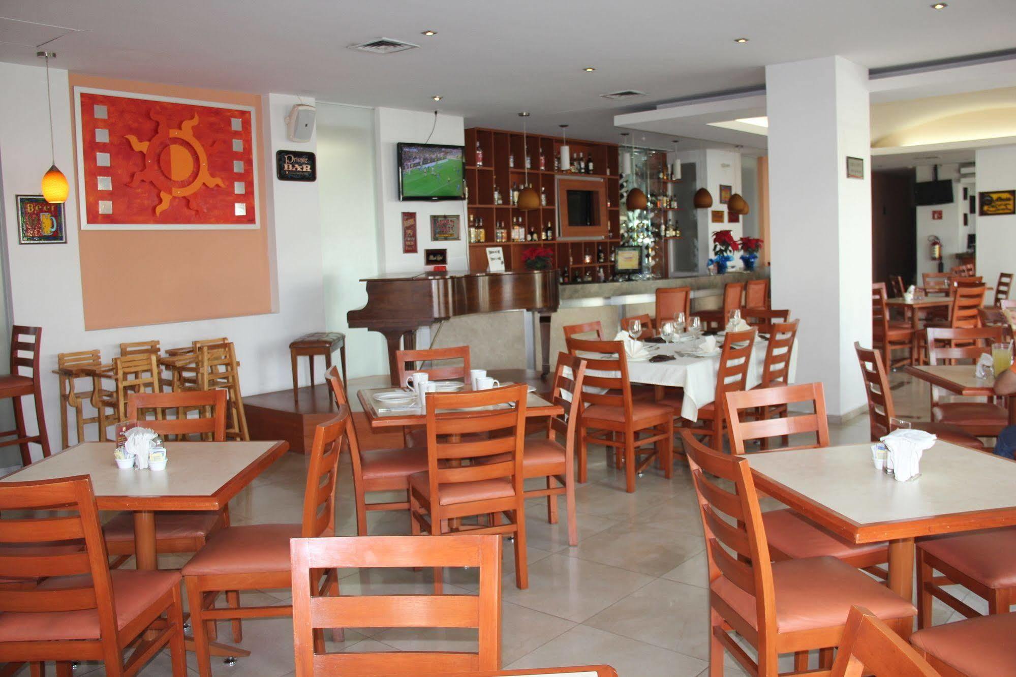 Hotel Real ספופן מראה חיצוני תמונה